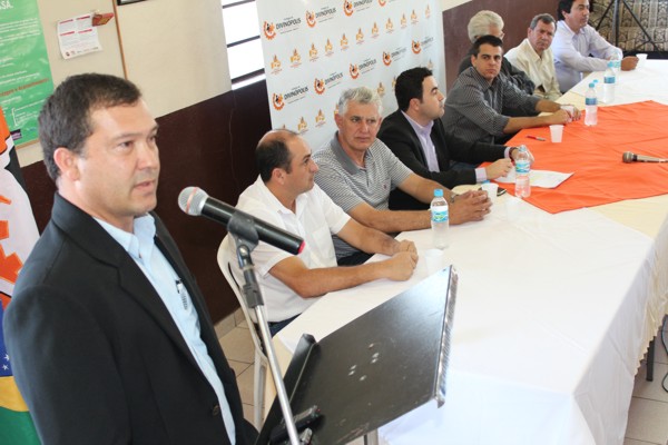 Paulo Sérgio de Oliveira Marius é empossado como novo Secretário de Agronegócios posse secretario agronegocio